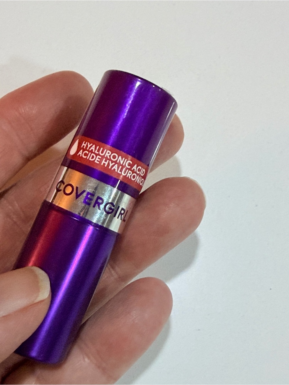 CoverGirl Simply Ageless Moisture Renew Core Lipstick